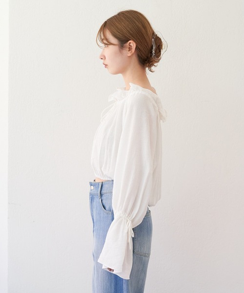 Kastane(カスタネ)の「ワッシャー楊柳ギャザーブラウス(シャツ/ブラウス・レディース・オフホワイト/サックスブルー/ブラック・FREE)」の12枚目の写真