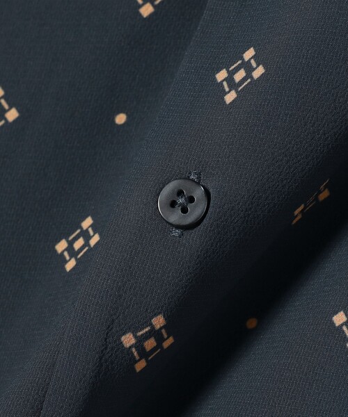 B:MING by BEAMS(ビーミングバイビームス)の「B:MING by BEAMS / 小紋 オープンカラー シャツ(シャツ/ブラウス・メンズ・ネイビー/レッド・SMALL/MEDIUM/LARGE/X-LARGE)」の15枚目の写真