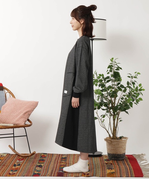 NANGA(ナンガ)の「ECO HYBRID CREW NECK ONE PIECE / エコハイブリッドクルーネックワンピース(ワンピース・レディース・オートミール/ライトグレー/ブラック/モカ・FREE)」の16枚目の写真