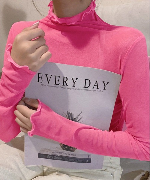 Lilamusant(リラミュゾン)の「《Lilamusant(リラミュゾン)》メローハイネックシアートップス(Tシャツ/カットソー・レディース・オレンジ/ブルー/ホワイト/ブラック/グリーン/パープル/サックスブルー/ダークブラウン/アイボリー/ローズ/ライトグレー/グレー/ライトブルー/ピンク・FREE)」の13枚目の写真