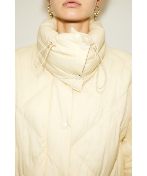 THROW by SLY（スローバイスライ）の「THROW 2WAY STAND PUFFER COAT 2ウェイ スタンド パッファー コート（ダウンジャケット/コート・レディース・アイボリー/ブラック・FREE）」の10枚目の写真