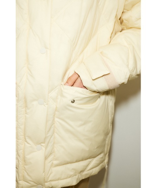 THROW by SLY（スローバイスライ）の「THROW 2WAY STAND PUFFER COAT 2ウェイ スタンド パッファー コート（ダウンジャケット/コート・レディース・アイボリー/ブラック・FREE）」の12枚目の写真