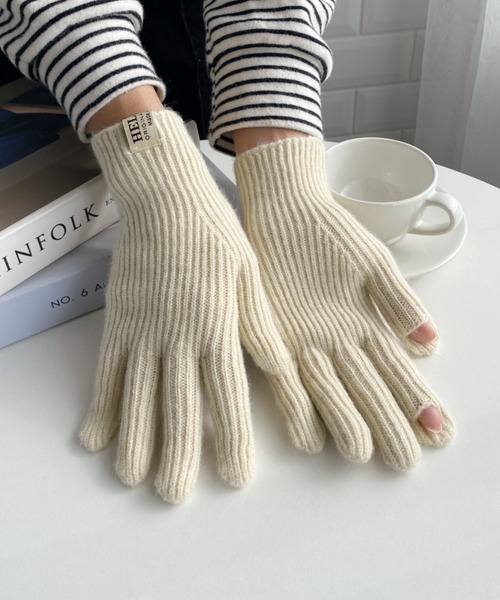 wears(ウェアーズ)の「カジュアルデザイン手袋(手袋・レディース・ベージュ/モカ/グレー/アイボリー/ブラック・FREE)」の7枚目の写真