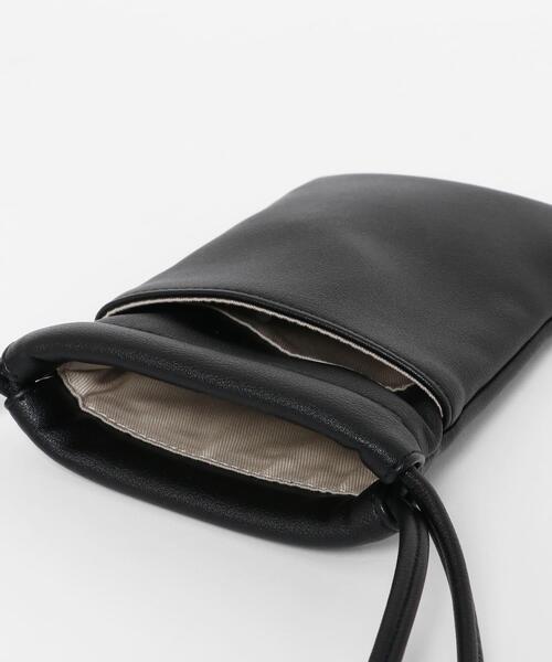 ITEMS URBANRESEARCH（アイテムズ アーバンリサーチ）の「フェイクレザー ミニショルダー BAG（ショルダーバッグ・メンズ・ブラック・-）」の3枚目の写真