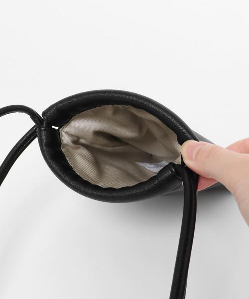 ITEMS URBANRESEARCH（アイテムズ アーバンリサーチ）の「フェイクレザー ミニショルダー BAG（ショルダーバッグ・メンズ・ブラック・-）」の2枚目の写真