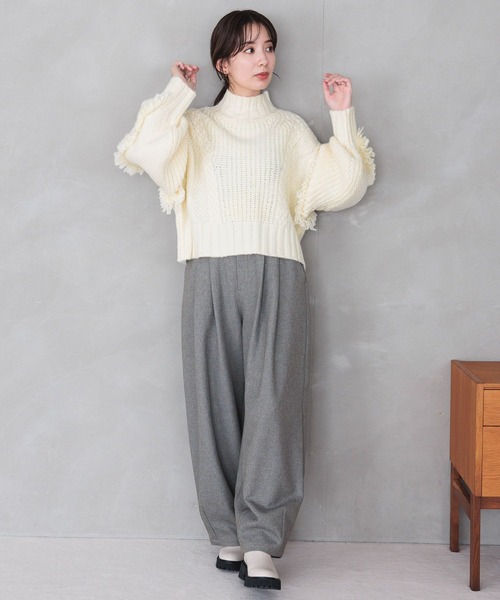 LEPSIM（レプシィム）の「3.5ゲージフリンジショートプルオーバー　983143（ニット/セーター・レディース・オフホワイト/ブラック・FREE）」の5枚目の写真