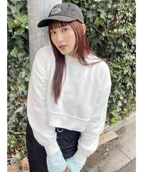 MURUA（ムルーア）の「mumuロゴクロップトスウェット（スウェット・レディース・グレー/ブルー/ホワイト・FREE）」の6枚目の写真