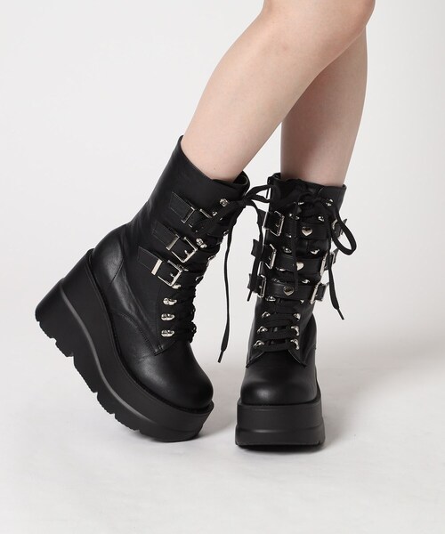 cs T&P(シーエスティーアンドピー)の「厚底ハート付きベルトブーツ(ブーツ・レディース・ブラック/ホワイト・S/M/L/LL)」の21枚目の写真