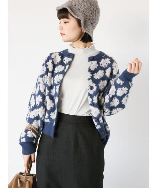 ehka sopo（エヘカソポ）の「花ジャカードクルーカーディガン（カーディガン/ボレロ・レディース・グレー/グリーン/ピンク/ベージュ/ブルー・F）」の5枚目の写真