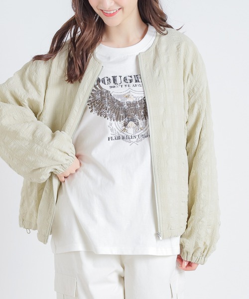 Honeys（ハニーズ）の「ノーカラーブルゾン（ブルゾン・レディース・グレイッシュベージュ/イエロー系その他/ブラック/アイボリー・LL/S/L/M）」の4枚目の写真