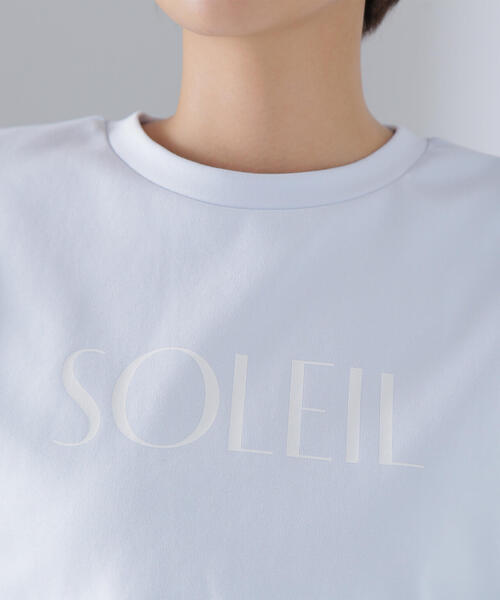 NATURAL BEAUTY BASIC(ナチュラルビューティーベーシック)の「◇ダンボールロゴカットソー(Tシャツ/カットソー・レディース・ブルー/オフホワイト/チャコールグレー・FREE)」の10枚目の写真
