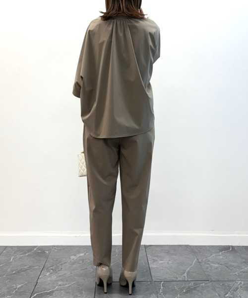 INTERPLANET(インタープラネット)の「【撥水・UV・接触冷感】バンドカラードルマンシャツ(シャツ/ブラウス・レディース・ブラック/ベージュ/ブルー/カーキ/ダークベージュ・FREE)」の12枚目の写真