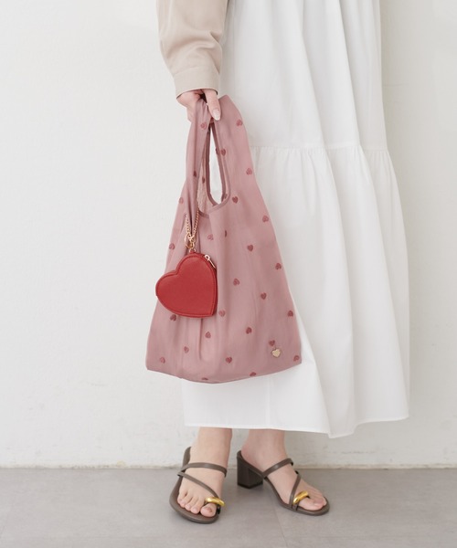 natural couture(ナチュラルクチュール)の「ハート刺繍エコバッグ(ショルダーバッグ・レディース・ブラック/ピンク/アイボリー・FREE)」の3枚目の写真