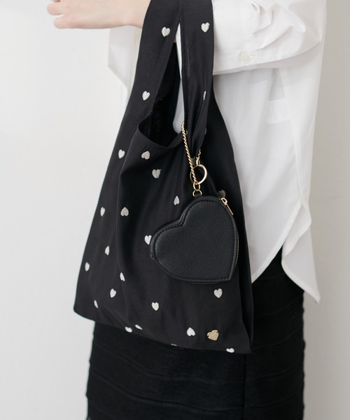 natural couture(ナチュラルクチュール)の「ハート刺繍エコバッグ(ショルダーバッグ・レディース・ブラック/ピンク/アイボリー・FREE)」の6枚目の写真