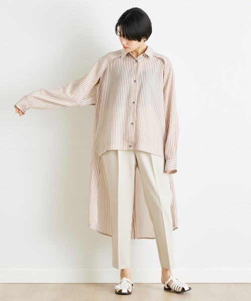 INED CLARO(イネドクラロ)の「イージーテーパードパンツ(その他パンツ・レディース・グレイッシュブルー/ベージュ/イエロー/グリーン・9号/11号)」の2枚目の写真