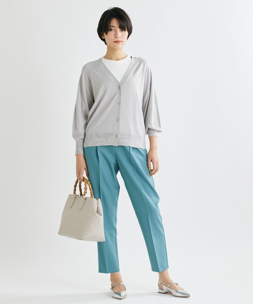 INED CLARO(イネドクラロ)の「イージーテーパードパンツ(その他パンツ・レディース・グレイッシュブルー/ベージュ/イエロー/グリーン・9号/11号)」の1枚目の写真