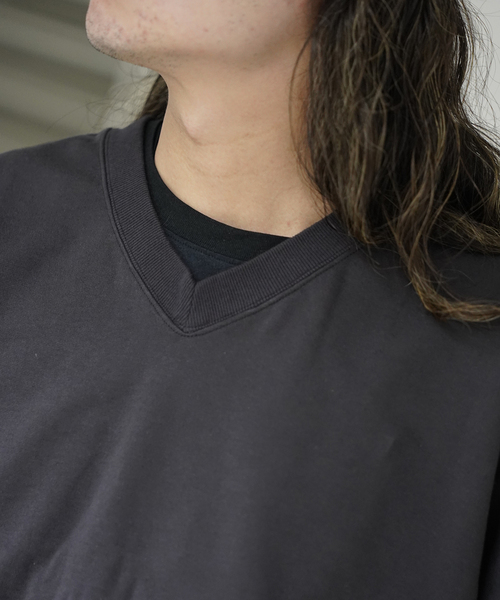 WILLY CHAVARRIA(ウィリーチャバリア)の「【THE SEED BY WILLY CHAVARRIA】Iris Vneck Sweat(スウェット・メンズ・ライトグレー/ブラック系その他・40/38)」の9枚目の写真