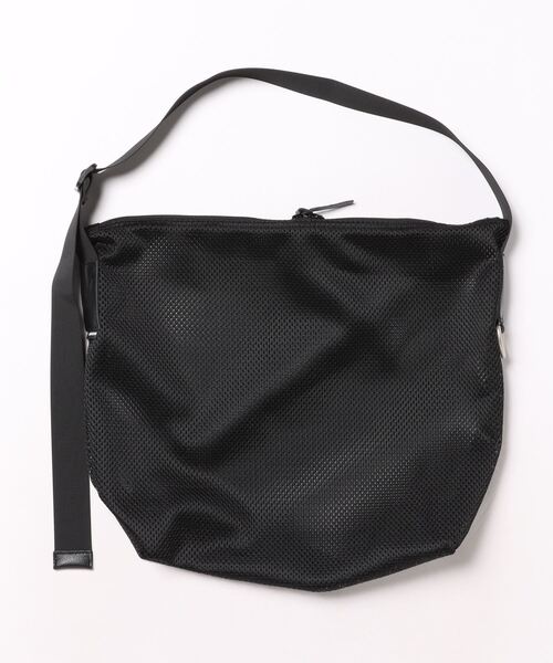 ADAM PATEK(アダムパテック)の「/ADAM PATEK/ mesh shoulder bag/メッシュショルダーバッグ(ショルダーバッグ・メンズ・ブラック・FREE)」の2枚目の写真