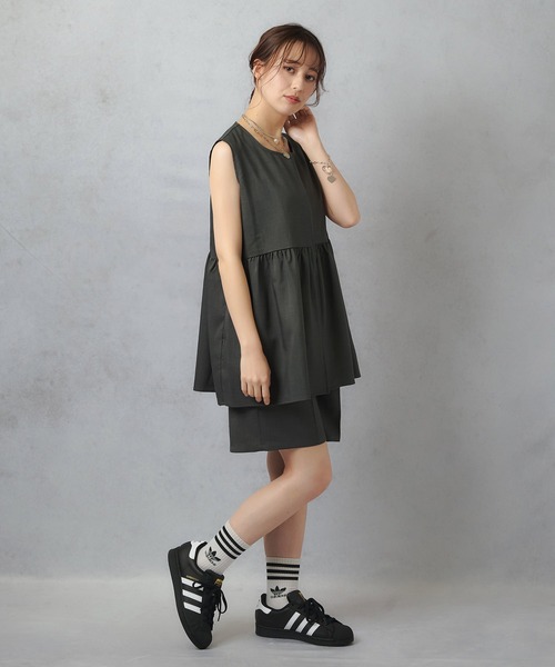 Lull（ルル）の「【Lull / ルル】セットアップ対応 / キレイめペプラムタンクトップ（ベスト・レディース・ブラック/アイボリー・ONESIZE）」の11枚目の写真