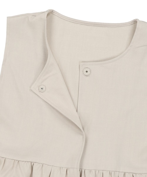 Lull（ルル）の「【Lull / ルル】セットアップ対応 / キレイめペプラムタンクトップ（ベスト・レディース・ブラック/アイボリー・ONESIZE）」の19枚目の写真