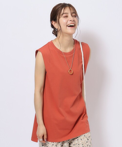 Cutie Blonde（キューティーブロンド）の「◆【洗える】タックノースリーブTシャツ（Tシャツ/カットソー・レディース・ホワイト系/ブラック/ブルー/オレンジ・00）」の4枚目の写真