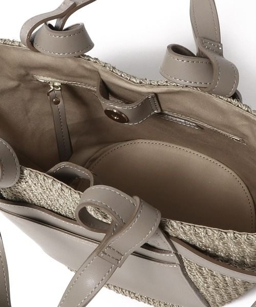 ESTNATION（エストネーション）の「VIOLAdORO / レザーポケットかごバッグ（かごバッグ・レディース・ベージュ・FREE）」の4枚目の写真