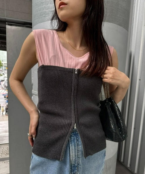 WILLOW（ウィロー）の「【willow】ラメZIPリブニットキャミビスチェ（キャミソール・レディース・グレー/チャコールグレー・ONE SIZE）」の3枚目の写真