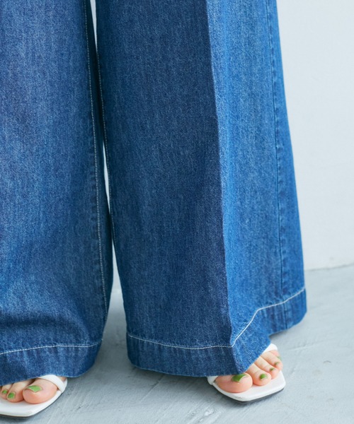 VIS(ビス)の「【セットアップ対応】ライトデニムベルト付きセンタープレスワイドパンツ【洗える】(デニムパンツ・レディース・ブルー系その他3/ブルー系その他4/ホワイト系その他4・S/M)」の22枚目の写真