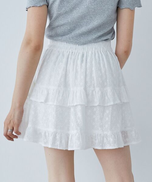 MAJESTIC LEGON（マジェスティックレゴン）の「コットンティアードミニスカパン（スカート・レディース・オフホワイト/ホワイト系その他・MEDIUM）」の17枚目の写真