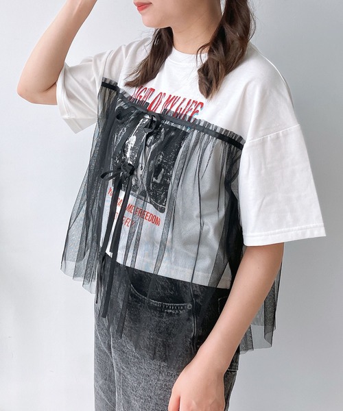 AS KNOW AS plus(アズノゥアズプラス)の「◎チュールリボン ロックTシャツ(Tシャツ/カットソー・レディース・ブラック×グレー/ホワイト×ブラック/チャコールグレー×ブラック/ホワイト系/グレー系/アイボリー系/ホワイト系1/グレー系1/アイボリー系1/アイボリー系2・FREE)」の3枚目の写真