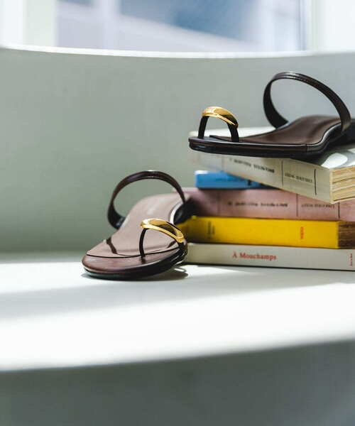 RODE SKO(ロデスコ)の「『MADE IN JAPAN』メタルフラットサンダル(サンダル・レディース・ブラウン/ブラック・36/37/38)」の19枚目の写真