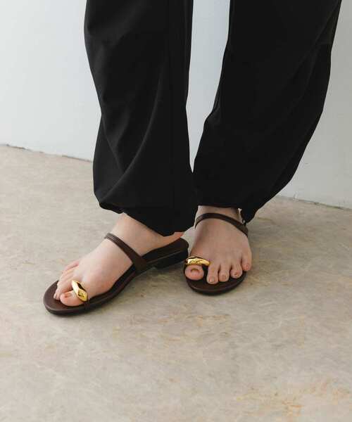 RODE SKO(ロデスコ)の「『MADE IN JAPAN』メタルフラットサンダル(サンダル・レディース・ブラウン/ブラック・36/37/38)」の13枚目の写真