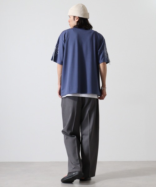 ATELANE(アテレーン)の「ポンチアソートハンドステッチ刺繍Tシャツ(Tシャツ/カットソー・メンズ・ホワイト/ブラック系/ホワイト系/ブラック/グレー/ブルー・L/M)」の11枚目の写真