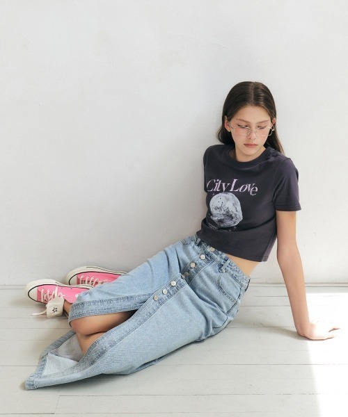 CITYBREEZE(シティブリーズ)の「CITY LOVE CROPPED SHORT SLEEVE T-SHIRT(Tシャツ/カットソー・レディース・チャコール/ホワイト・FREE)」の18枚目の写真
