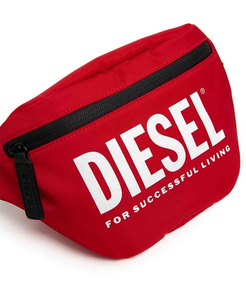 DIESEL KIDS（ディーゼルキッズ）の「DIESEL（ディーゼル）Kids & Junior ブランドロゴボディバッグ（ボディバッグ/ウエストポーチ・キッズ・ブラック/レッド・ONE SIZE）」の12枚目の写真