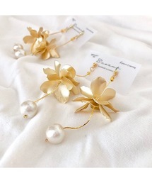 【S.coeuf】【S.coeuf】金属アレルギー対応ピアス 3Dフラワー×揺れる1粒のコットンパール(MA)