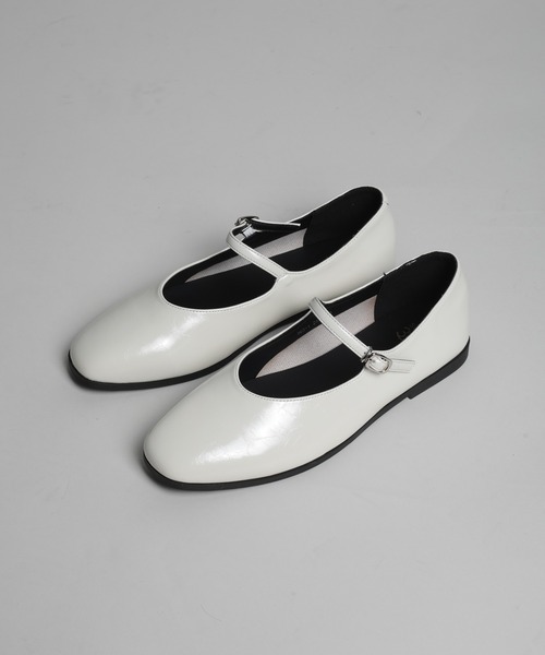 shoes365(シューズスリーシックスファイヴ)の「【shoes365】バックル付きパンプス(パンプス・レディース・オフホワイト/ブラック・22.5cm/23.0cm/23.5cm/24.0cm/24.5cm/25.0cm)」の10枚目の写真