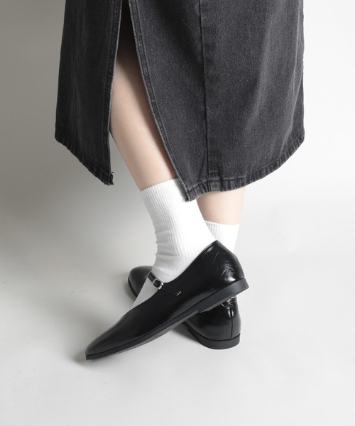 shoes365(シューズスリーシックスファイヴ)の「【shoes365】バックル付きパンプス(パンプス・レディース・オフホワイト/ブラック・22.5cm/23.0cm/23.5cm/24.0cm/24.5cm/25.0cm)」の11枚目の写真