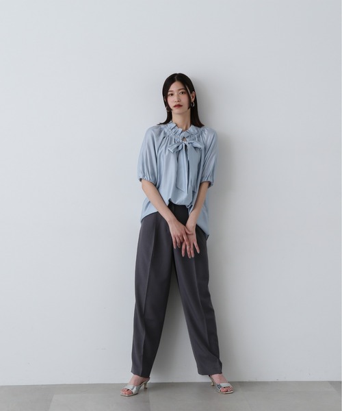 N.(N. Natural Beauty Basic)(エヌエヌナチュラルビューティーベーシック)の「シルキーローンリボンタイ半袖ブラウス(シャツ/ブラウス・レディース・ベージュ/ブルー/オフホワイト・MEDIUM)」の18枚目の写真