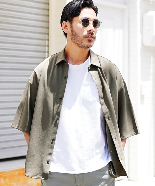 jiggys shop(ジギーズショップ)の「UVカット梨地BIGオーバーサイズ半袖シャツ(シャツ/ブラウス・メンズ・ダークグレー/ベージュ/ブルー系その他/ブラック/ブルーグレー/アイボリー・MEDIUM/LARGE/X-LARGE)」の6枚目の写真