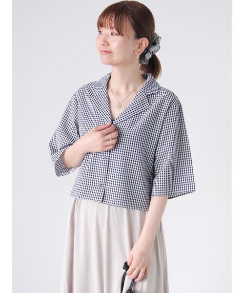 CHANELデザイナー 入手困難品 パール粒フローラルとろみシャツ Elegant 3D Flower Brooch Decorated Sheer T-shirt - 2 Colors