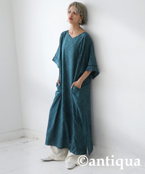 antiqua(アンティカ)の「ペイズリーシアーワンピース(ワンピース・レディース・ブラウン/ブルー・R/P)」の21枚目の写真
