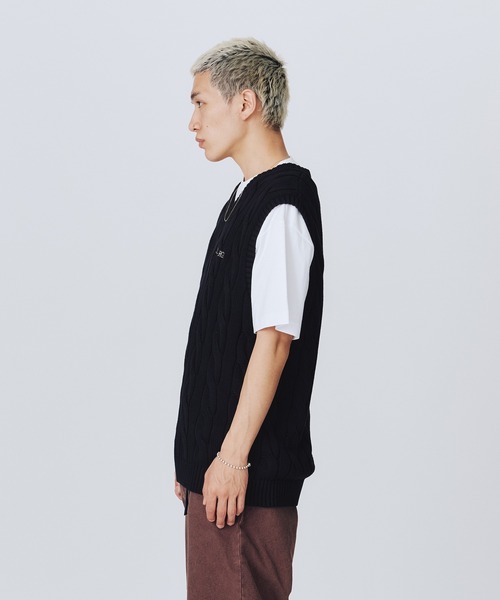 XLARGE（エクストララージ）の「CABLE KNIT VEST（ニット/セーター・メンズ・グリーン/ブラック/オレンジ・XL/L/M）」の8枚目の写真