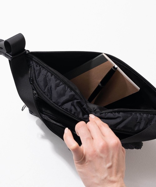 HAYNI(ヘイニ)の「Zize fit ジゼフィット【PENDLETON(ペンドルトン)別注】(ボディバッグ/ウエストポーチ・レディース・ブラック・FREE)」の13枚目の写真