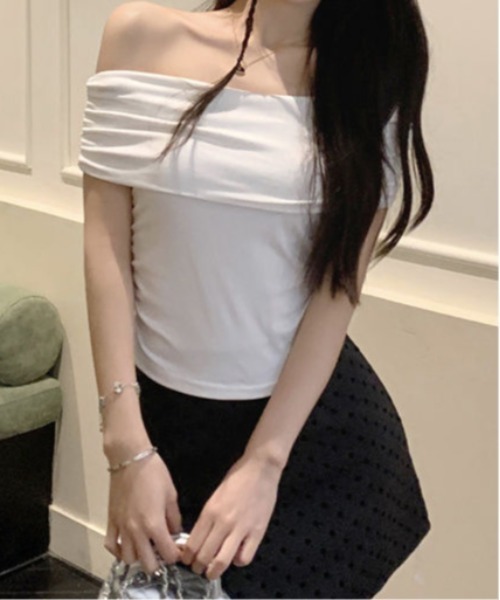 Jasmine Grandiflorum(ジャスミングランディフローラム)の「【Jasmine】オフショル半袖カットソートップス (SS)(Tシャツ/カットソー・レディース・ブラック/イエロー/ホワイト/ピンク・FREE)」の6枚目の写真