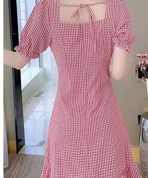 gossip！ロサンゼルス（ゴシップロサンゼルス）の「スクエアネック ギンガムチェック シャーリング半袖ミニワンピース レディース フリル裾 パフスリーブ（ワンピース・レディース・ブラック/レッド・S/M）」の16枚目の写真
