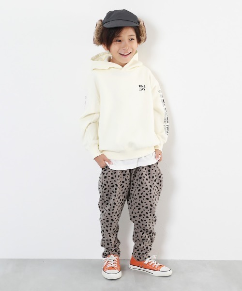 devirock(デビロック)の「デビラボ プリント裏起毛プルパーカー(パーカー・キッズ・ブラック系その他/ブラック系その他3/ブラック系その他5/グレー系その他/ブルー系その他2/ブラック系その他2/ピンク系その他/ベージュ系その他/ホワイト系その他/ベージュ系その他2/ブラック系その他4/ブルー系その他/グレー系その他2/グリーン系その他/グレー系その他3/グレー系その他4・100cm/110cm/120cm/130cm/140cm/150cm/160cm)」の18枚目の写真