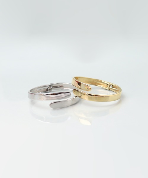 ieLS（イエルズ）の「金属アレルギー対応「ieLS」ステンレス　デザインバングル（バングル/リストバンド・メンズ・ゴールド/シルバー・ONE SIZE）」の2枚目の写真