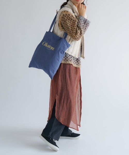 LOSUCA(ロスカ)の「コーデュロイ刺繍バッグ / A4収納可 収納あり 大容量 スクール オフィスカジュアル 通勤 通学 旅行 ナチュラル フレンチ シティガール レトロ ヴィンテージ(トートバッグ・レディース・ベージュ/マスタード/グレイッシュベージュ/ブルー/ピンク・FREE)」の8枚目の写真