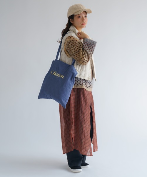 LOSUCA(ロスカ)の「コーデュロイ刺繍バッグ / A4収納可 収納あり 大容量 スクール オフィスカジュアル 通勤 通学 旅行 ナチュラル フレンチ シティガール レトロ ヴィンテージ(トートバッグ・レディース・ベージュ/マスタード/グレイッシュベージュ/ブルー/ピンク・FREE)」の9枚目の写真